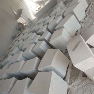 保山 白麻花岗岩异形坐凳