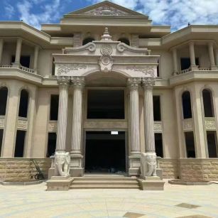 保山 黄金麻别墅外墙干挂，大柱，大象，蘑菇石，雕花板