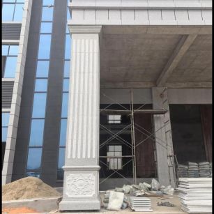 保山 芝麻白光面花岗岩门楼大柱（罗马柱）配雕花底座