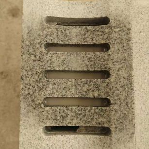 保山 芝麻白拉丝面花岗岩U型开槽排水槽