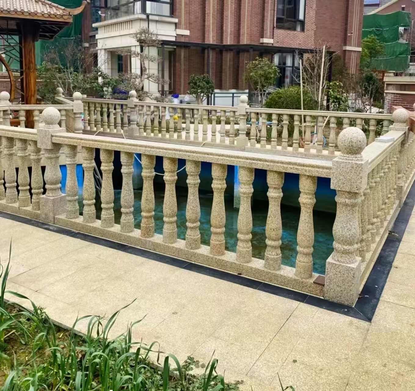 保山黄金麻花岗岩石材栏杆，扶手，将军柱，花瓶柱