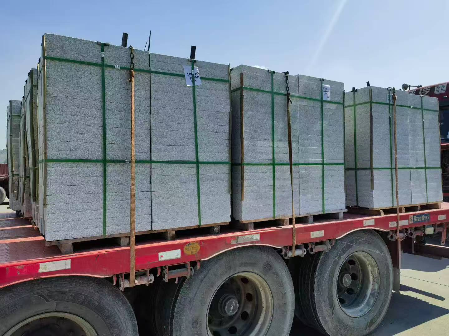 保山芝麻白花岗岩出货日常地铺石