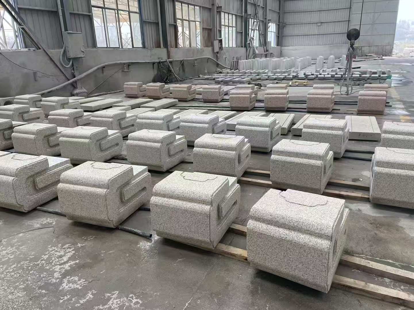 保山 白麻花岗岩异形加工-石凳，坐凳