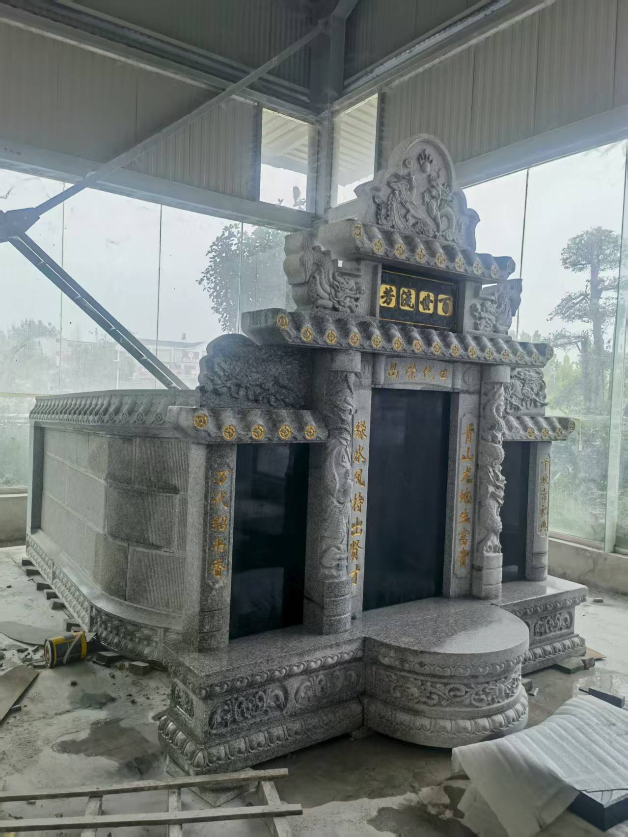 保山 芝麻白墓碑效果展示图