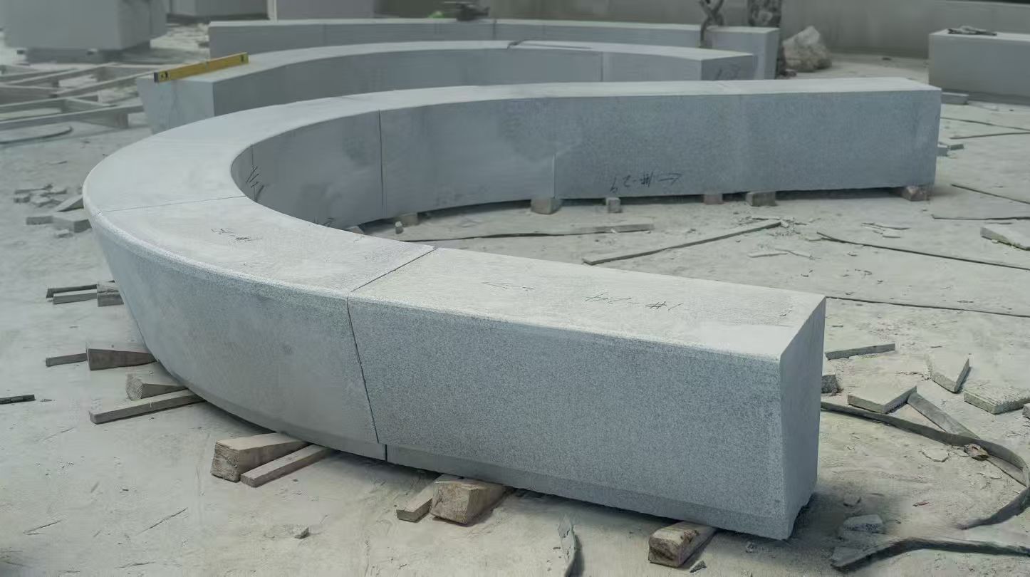 保山 芝麻白花岗岩光面弧形坐凳