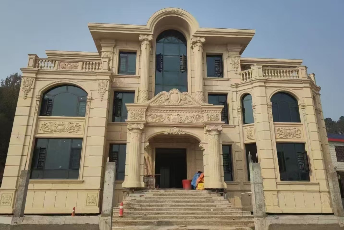 保山 黄金麻花岗岩别墅外墙干挂