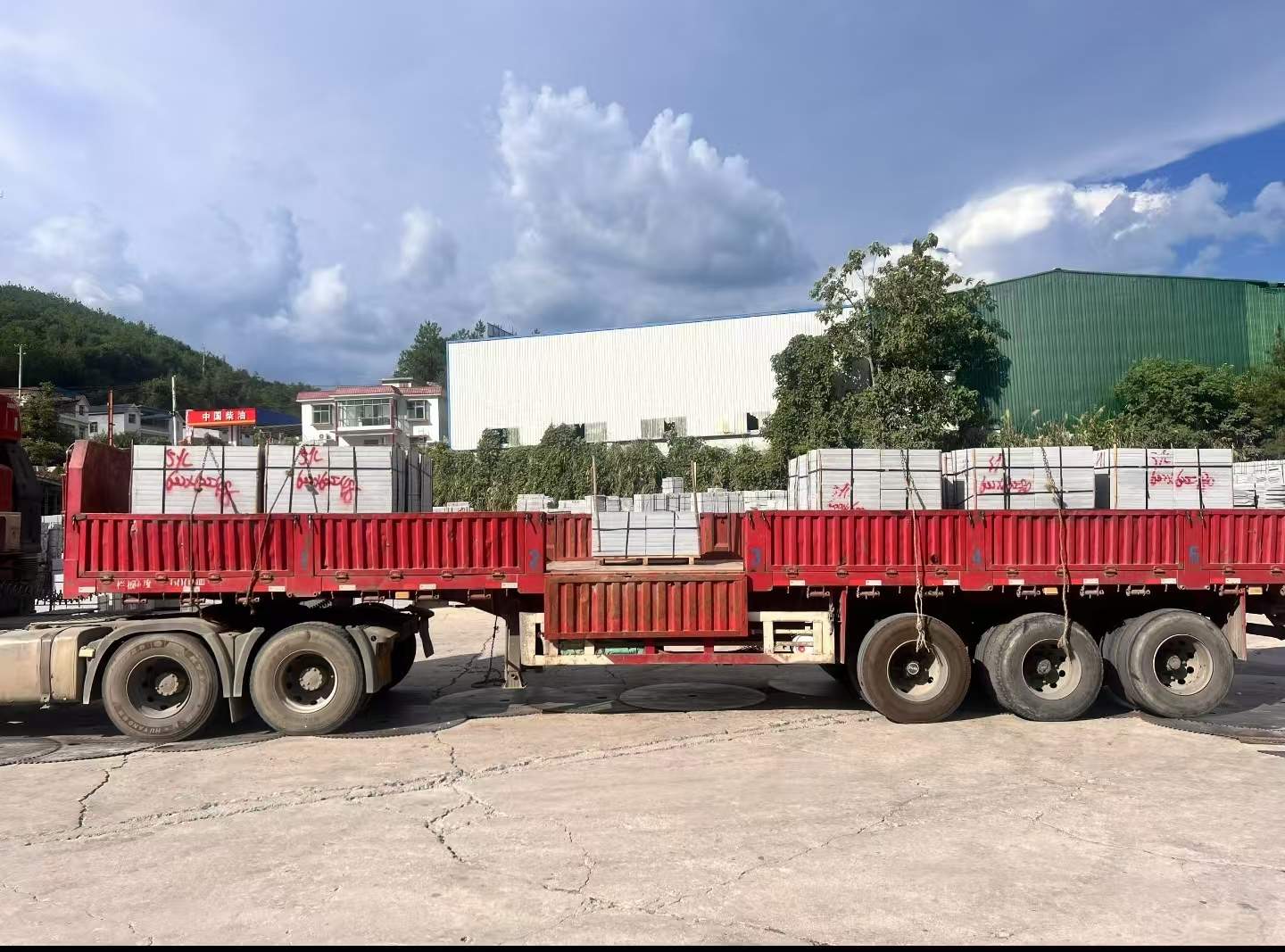 保山 芝麻灰花岗岩地铺石出货日常